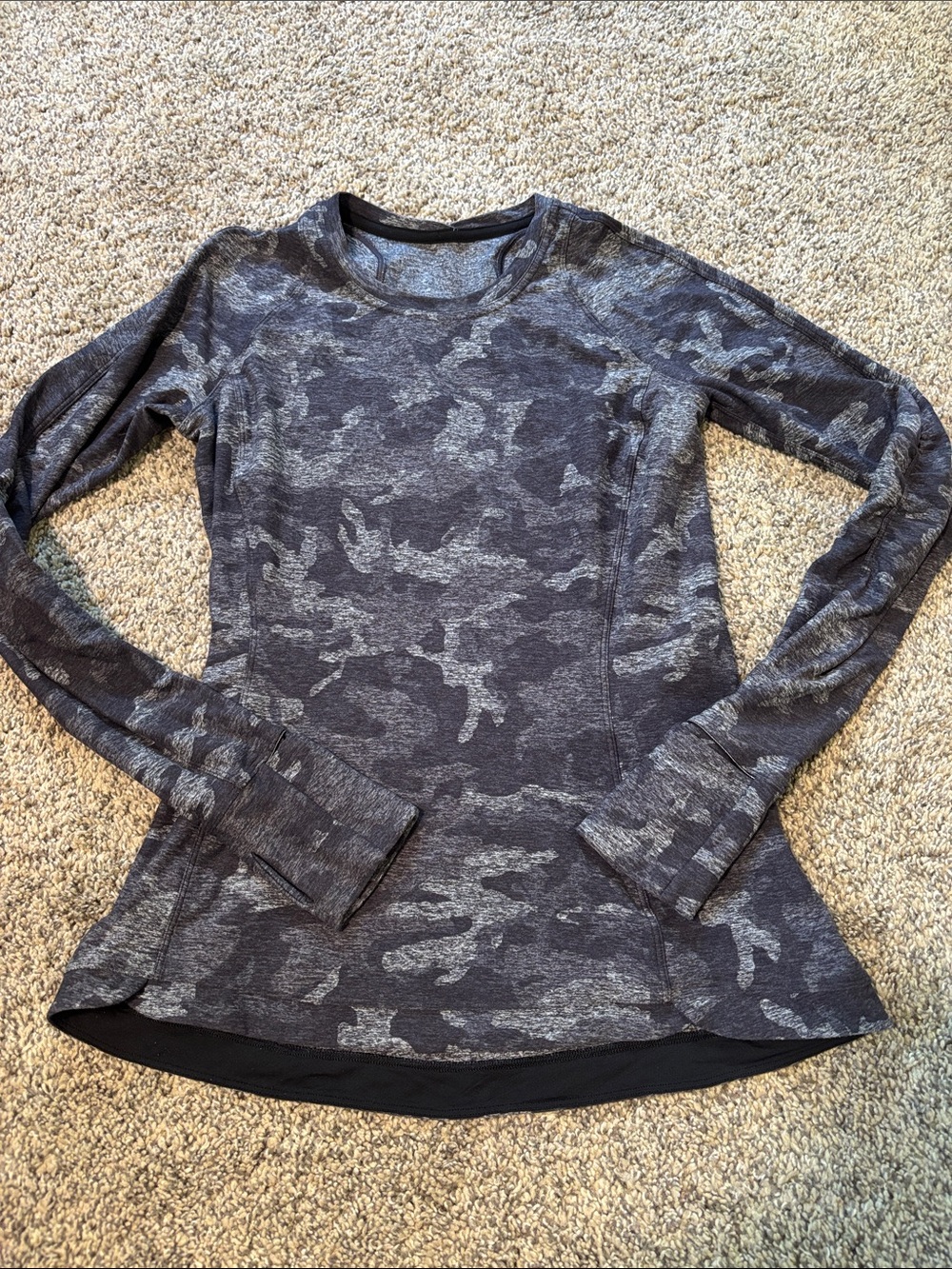 Lululemon Runderful Long Sleeve size 8